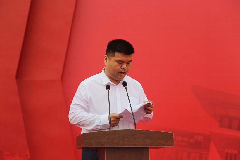 藥都集團(tuán)總經(jīng)理、安國(guó)市中藥協(xié)會(huì)會(huì)長(zhǎng)李龍受邀出席安國(guó)市中藥材批發(fā)交易市場(chǎng)開(kāi)業(yè)慶典并作致辭